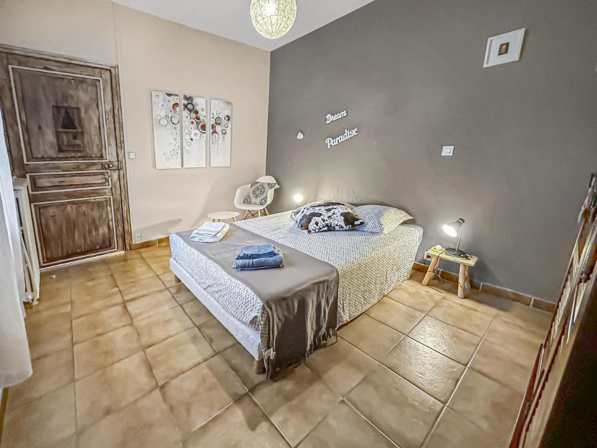 Apartamento Les Portes Du Chateau Beaucairois Beaucaire  Exterior foto